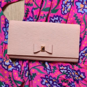 Clutch Ted Baker zacht roze
